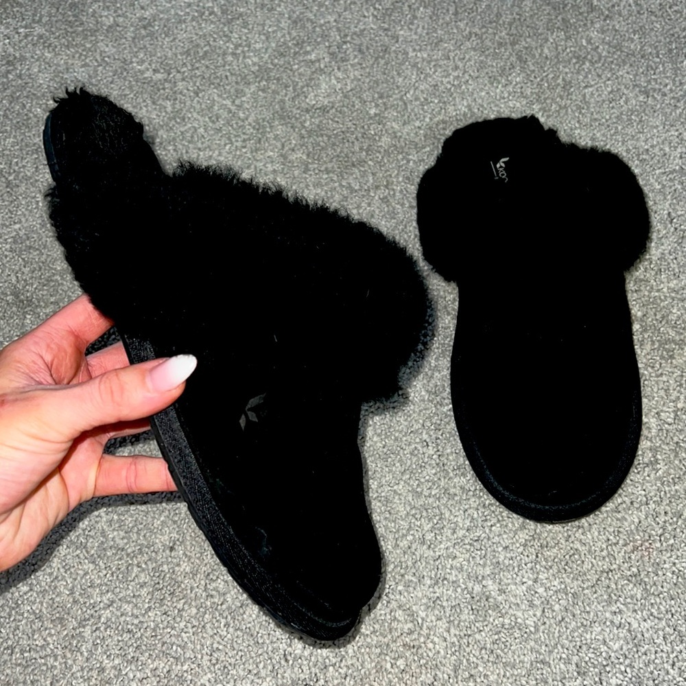 Koolaburra by Ugg slip on